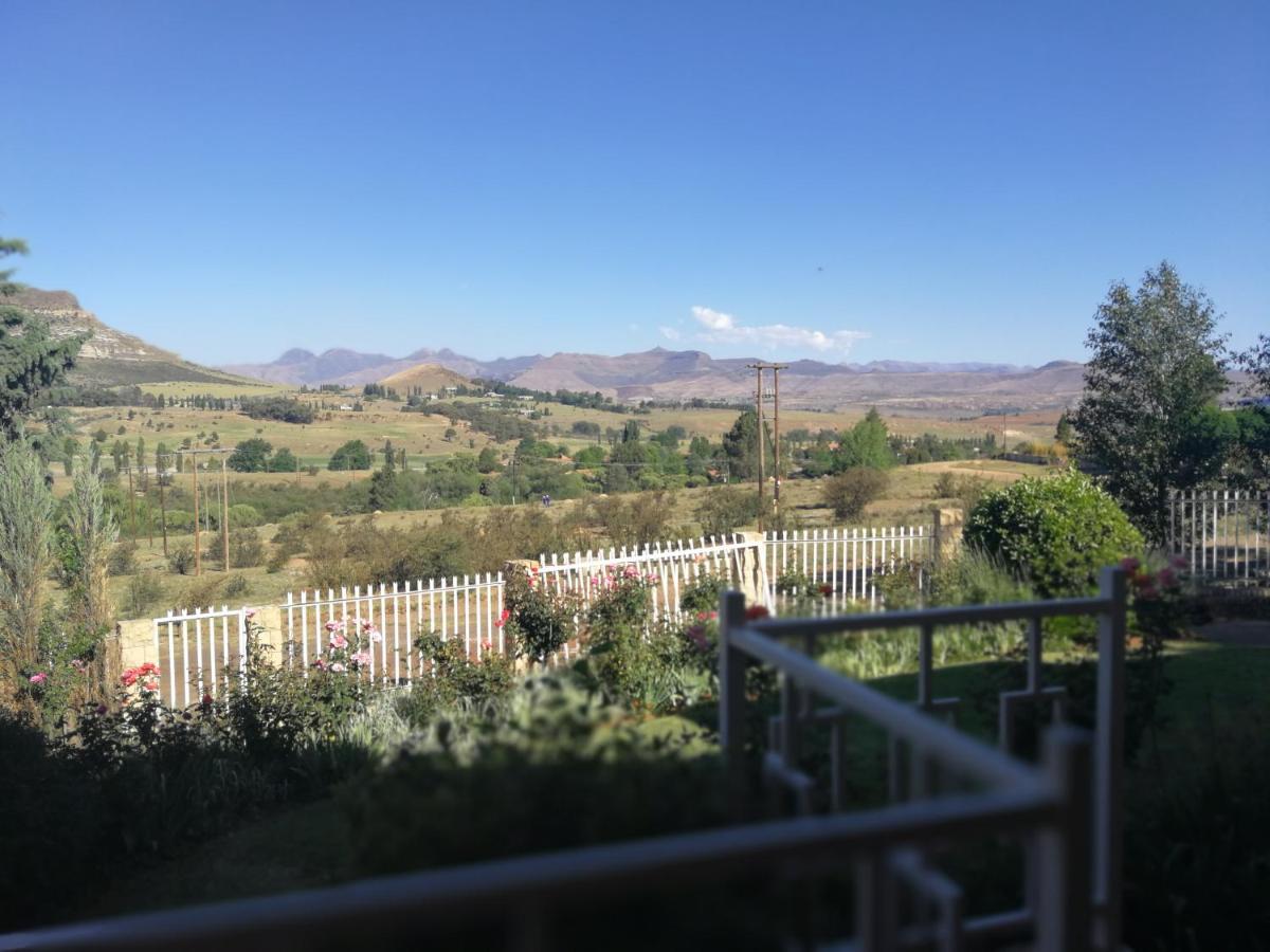 Clarens Cottages Exterior photo